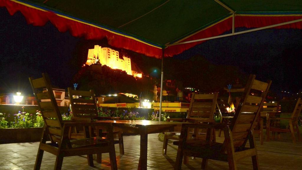 Hotel Lingzi Лех Екстер'єр фото
