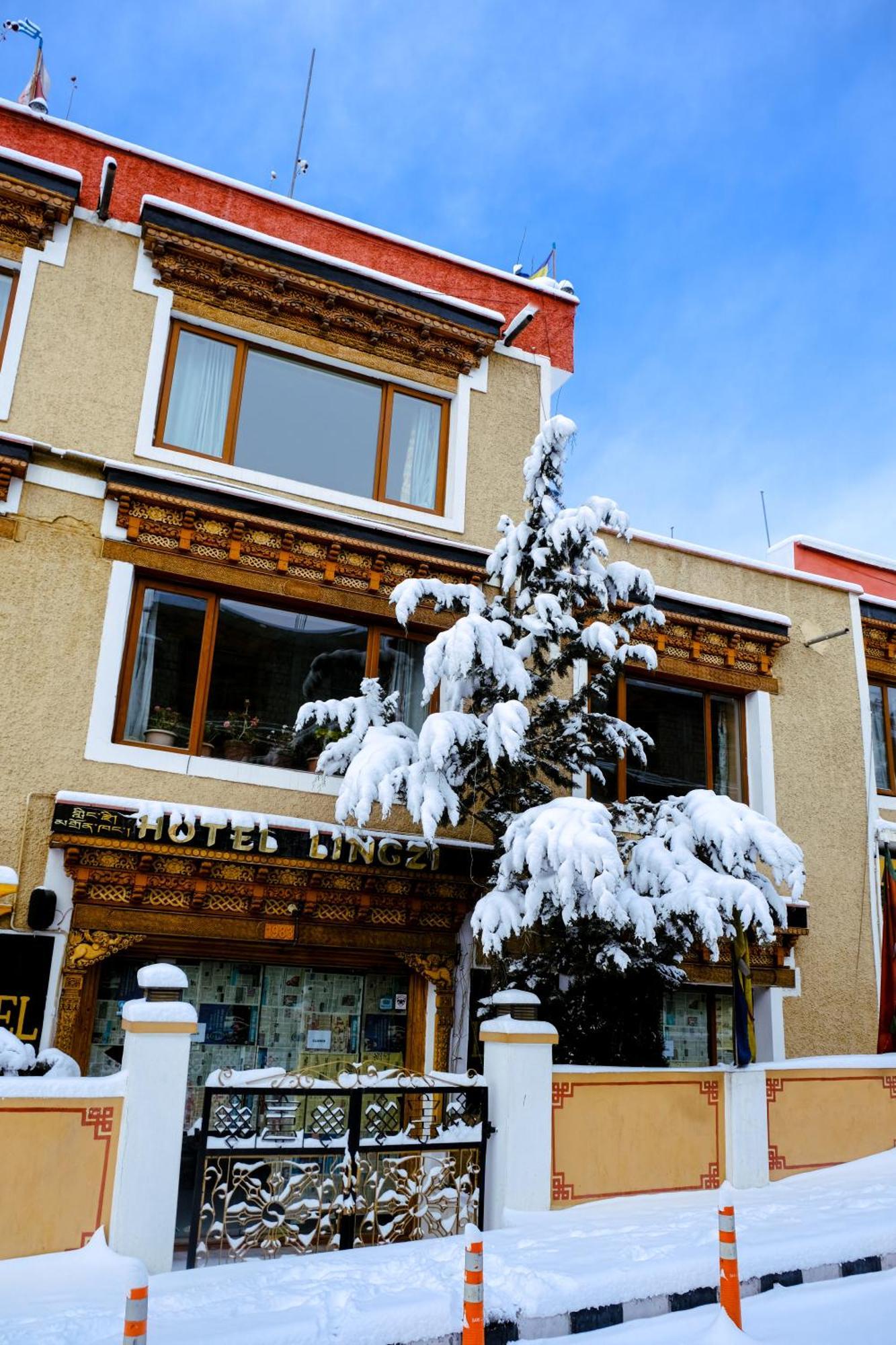 Hotel Lingzi Лех Екстер'єр фото
