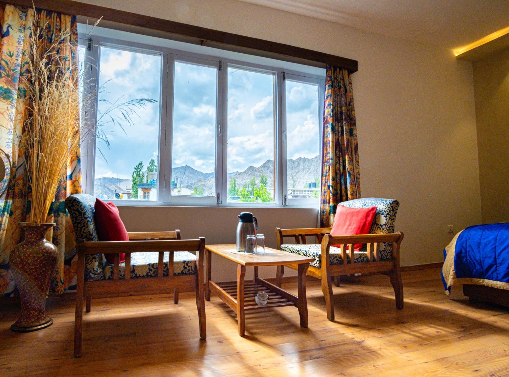 Hotel Lingzi Лех Екстер'єр фото